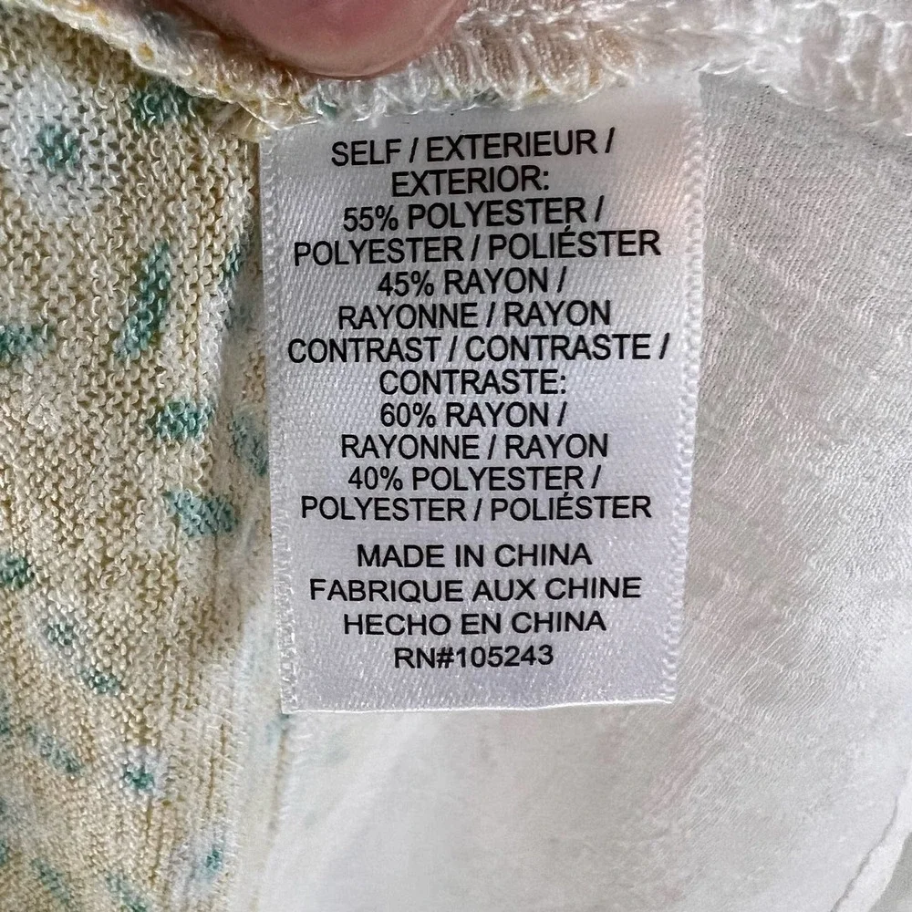 Bobeau size medium yellow ditsy print floral top, faux layers. Lightweight #1397 - Picture 8 of 9